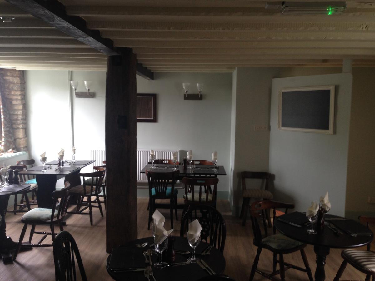Mildmay Arms Queen Camel Exterior photo